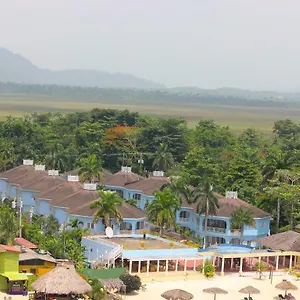 3* Resort Beachcomber Club